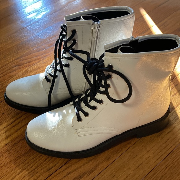 ESPRIT Shelby White Women’s Combat Boot - Picture 2 of 5